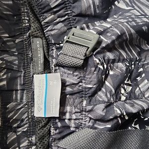 Columbia medium Omni-shade black